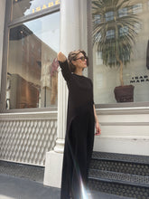 Load image into Gallery viewer, Black T dress
