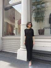 Load image into Gallery viewer, Black T dress
